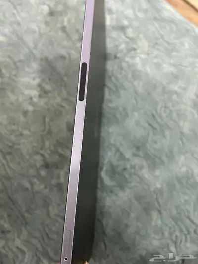ايباد برو 11 بوصه و شريحه   128 قيقا مع كرتونه واغراضه 2