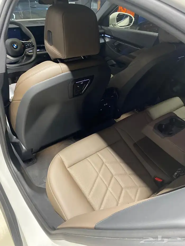 تم البيع -بي ام دبليو الفئة الخامسة 2024 3