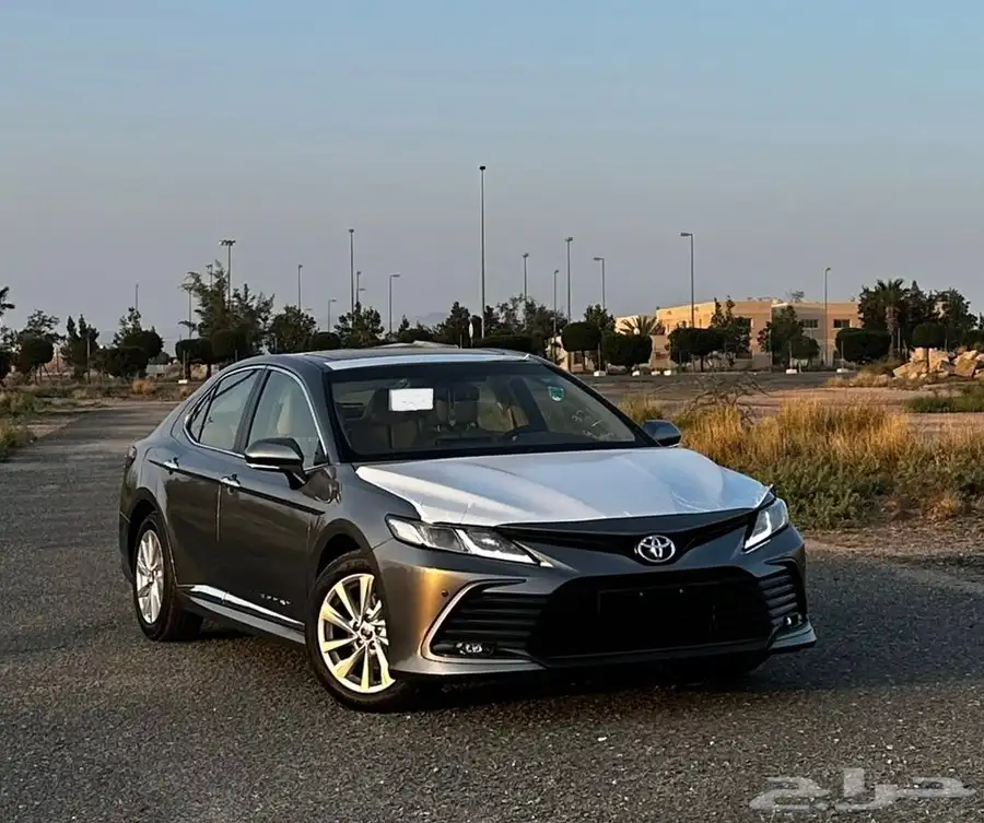 كامري2024 GLE بنزين سعودي ممشى 4 الاف كيلو شبة اصفار 0