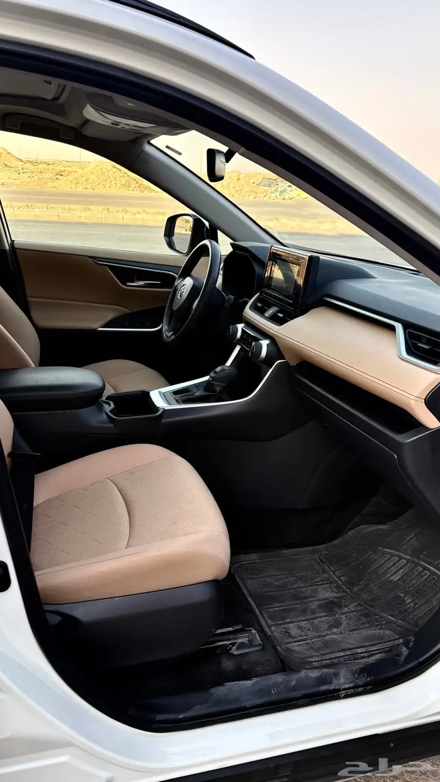تايوتا راف فور 2022 XLE 4WD 11