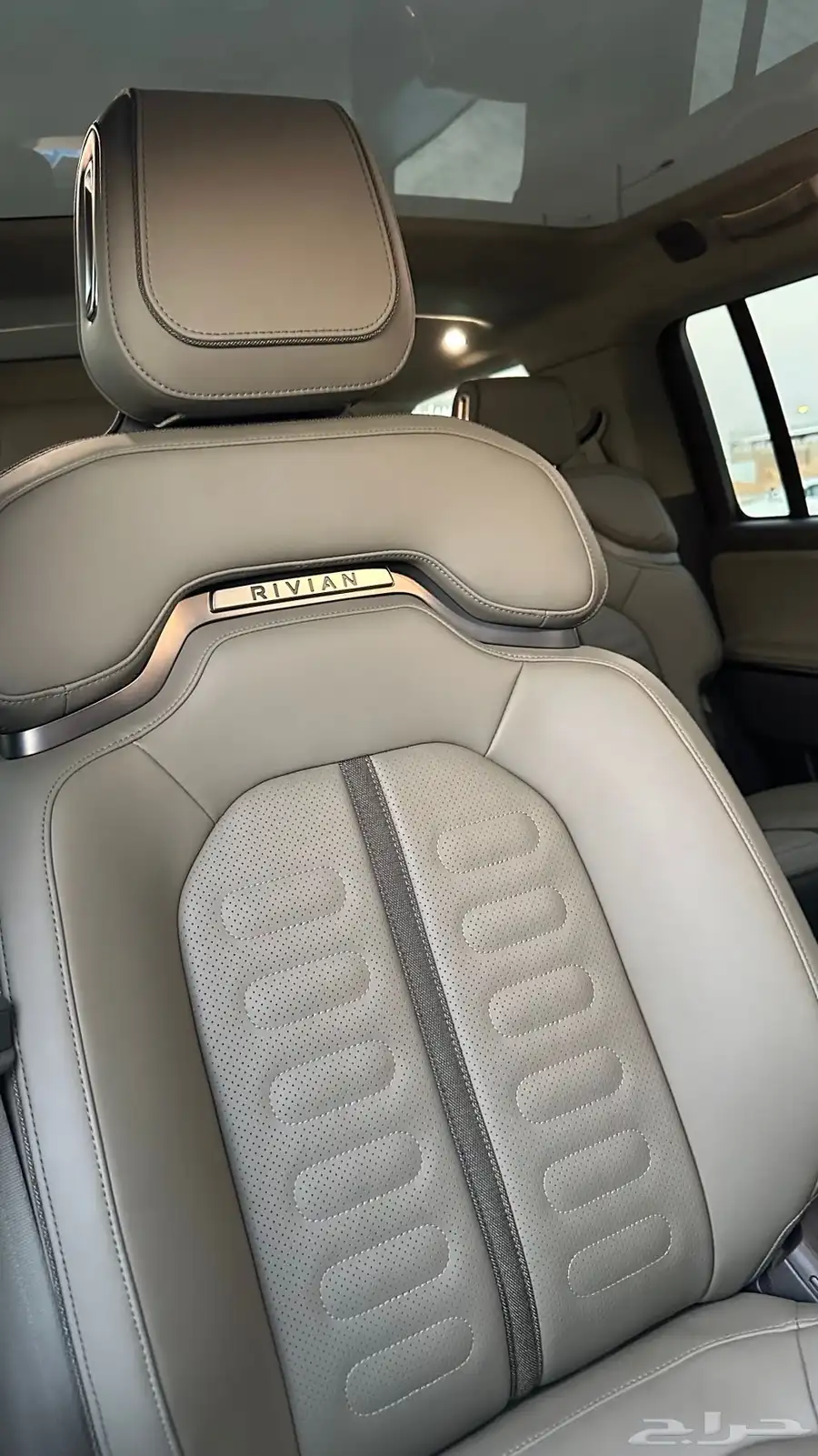 RIVIAN R1 S 2024 20