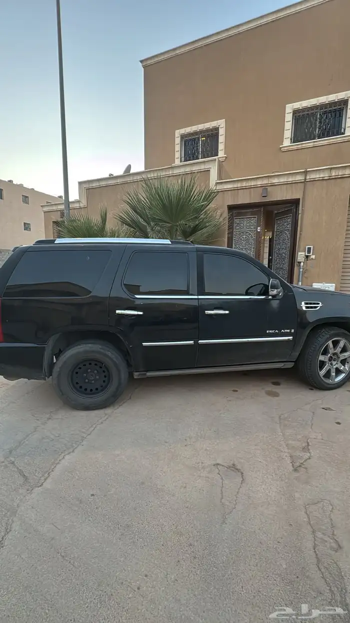 كاديلاك اسكاليد موديل 2009 تشليح 2