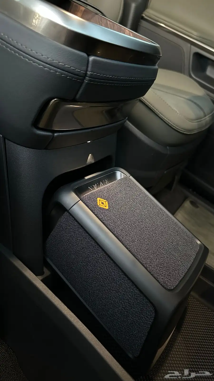 RIVIAN R1 S 2024 18