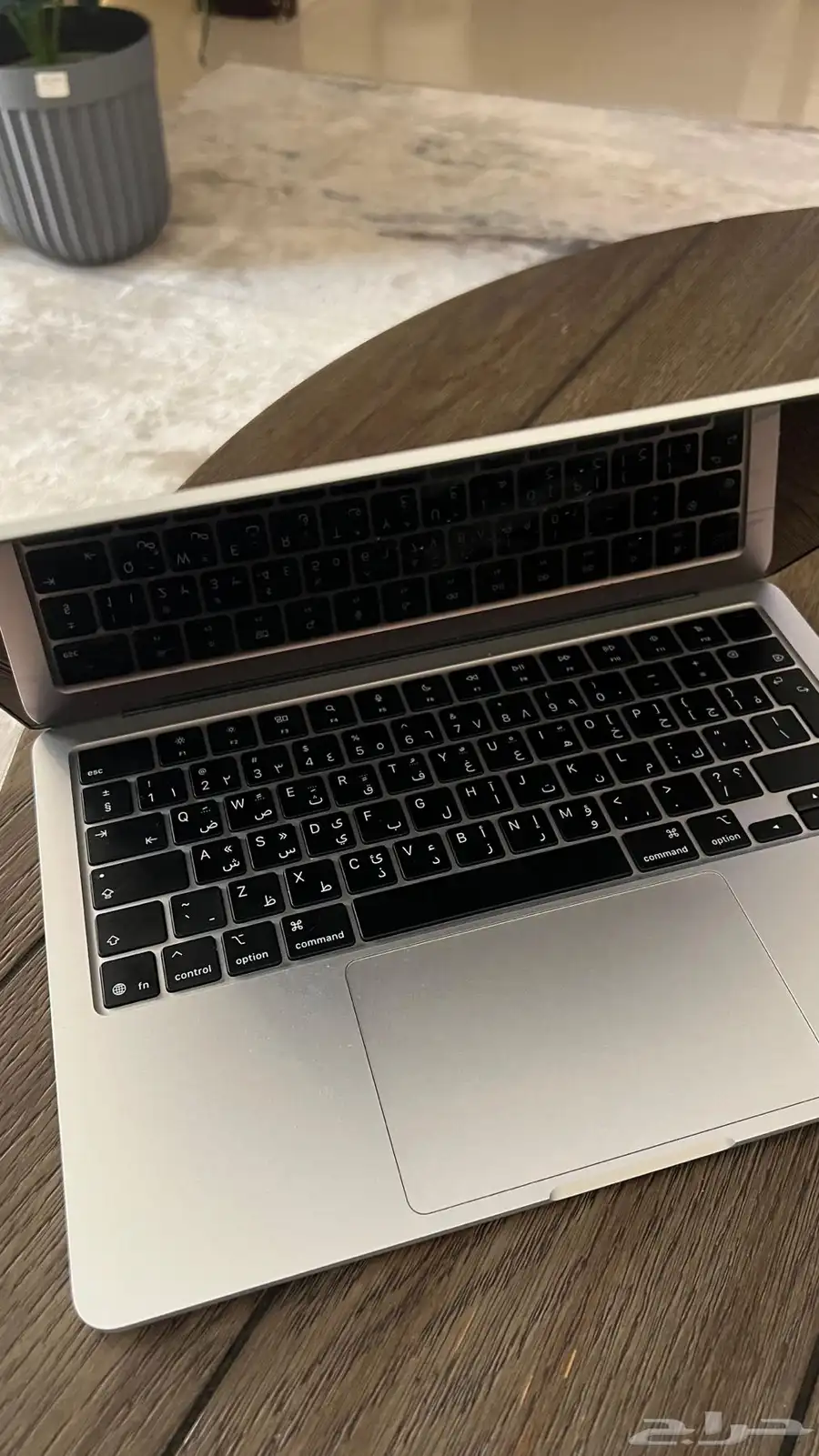 ماك بوك اير M4 للبيع ( استخدام 4 شهور ) 3