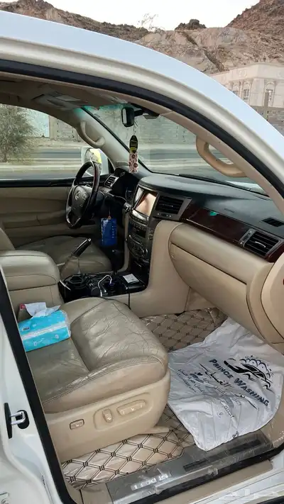 جيب لكزس LX570 5