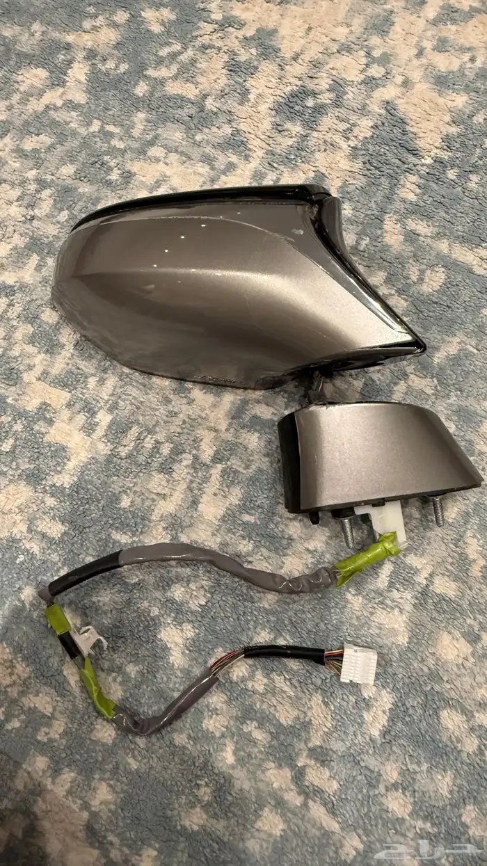 مرايا لكزس es 1