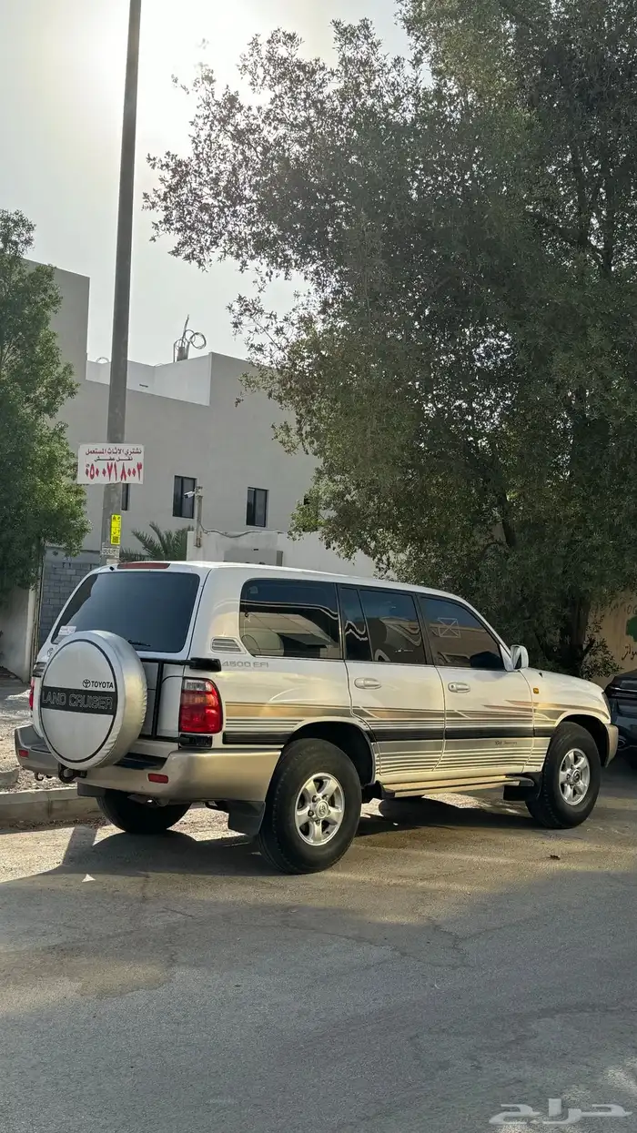 لاندكروزر 2000 1