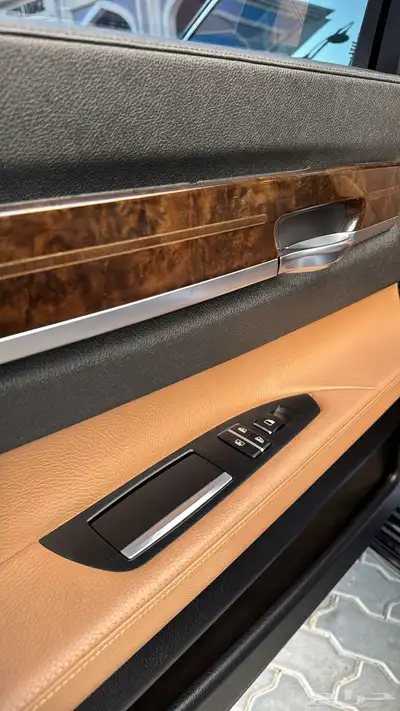 BMW 740 Li 2013 مخزنه 31