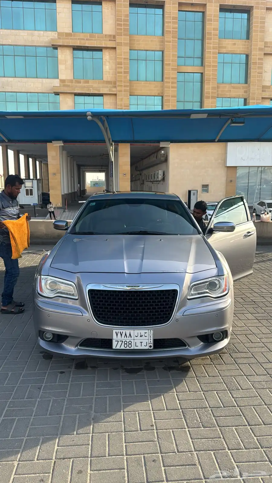 كرايسلر c300 v8 5