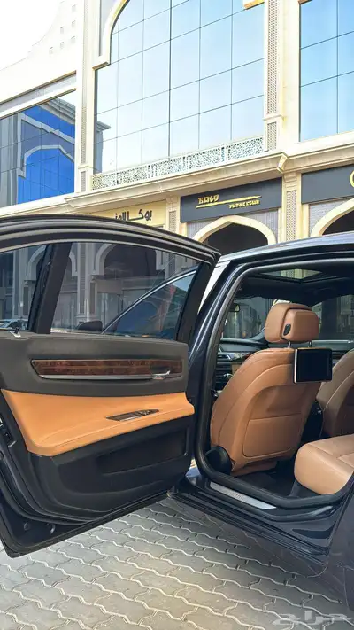 BMW 740 Li 2013 مخزنه 33
