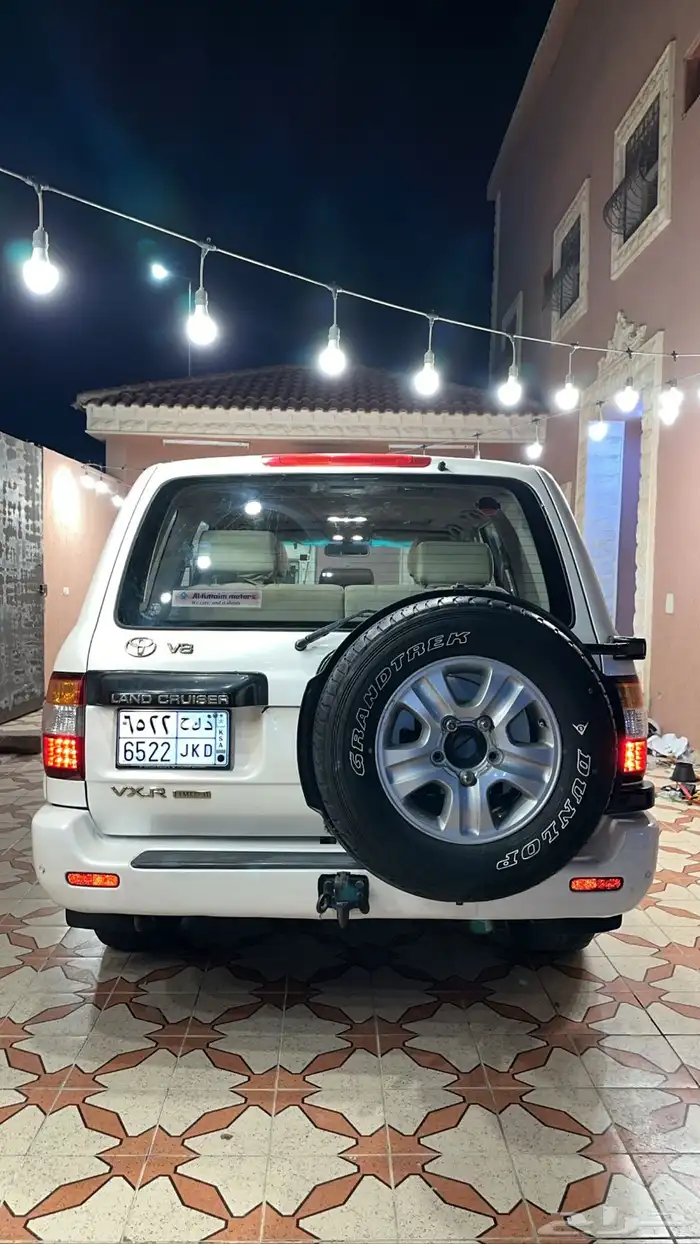 جيب في إكس ار V8 15