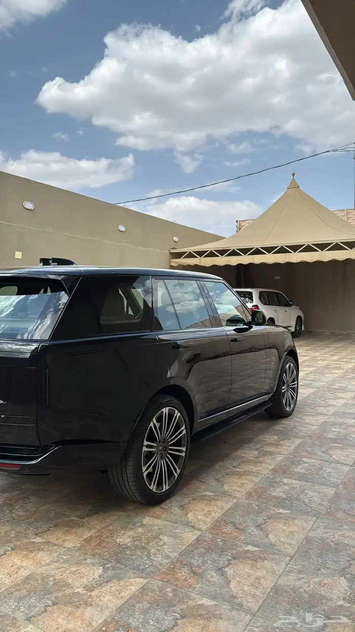 رنج روفر HSE موديل 2023 ( 8سرندل ) 3