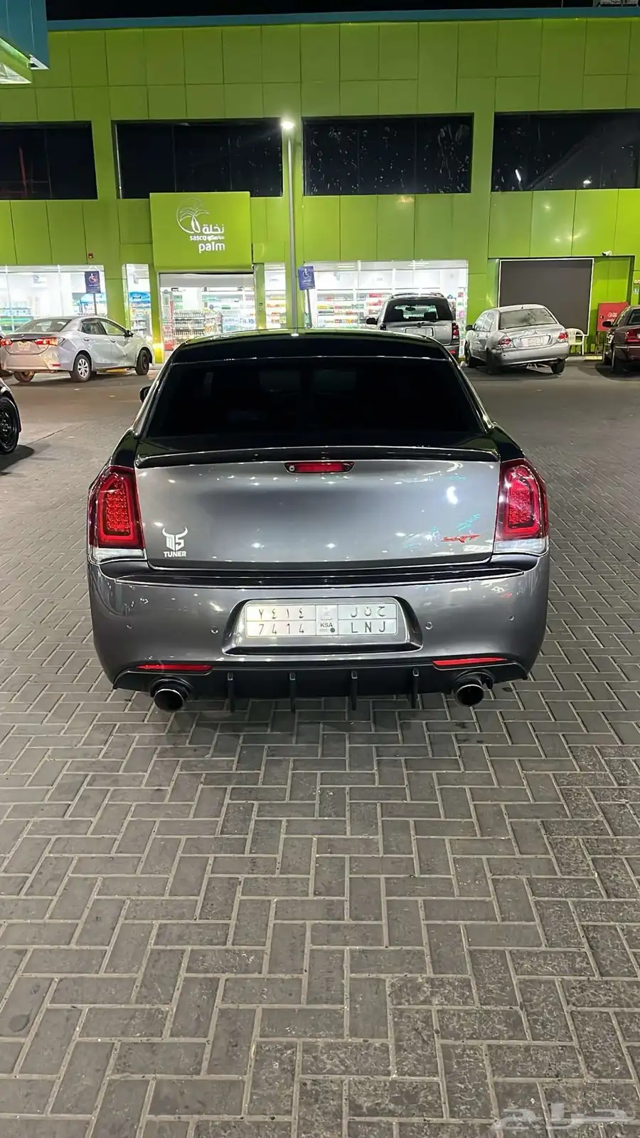 كرايسلر 2014 SRT 8