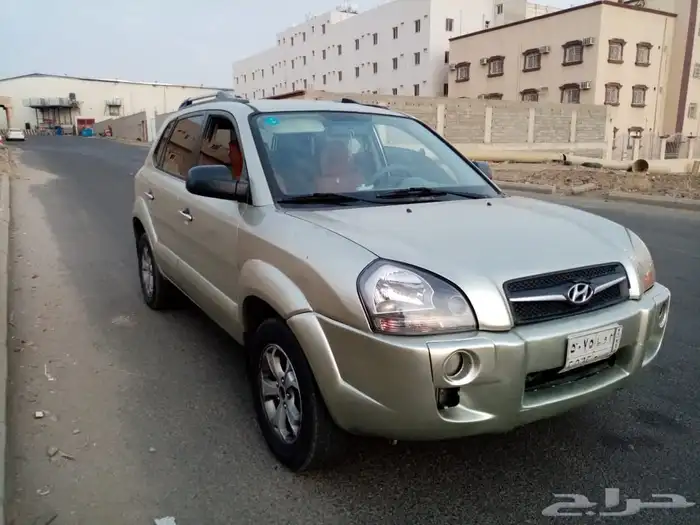 توسان 2010 قير اتوماتيك 4 سلندر 0