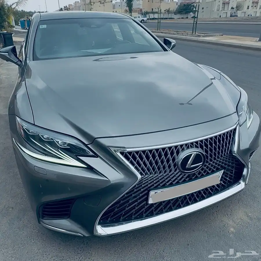 لكزس LS500 للبيع 9