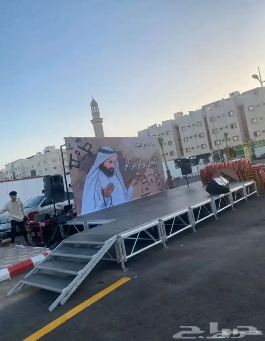 تأجير وبيع شاشات LED وإضاءة مسارح 10