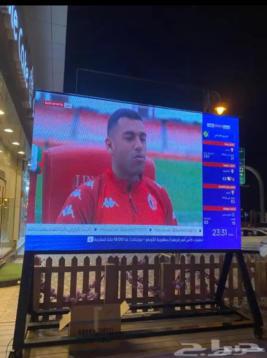 تأجير وبيع شاشات LED وإضاءة مسارح 8