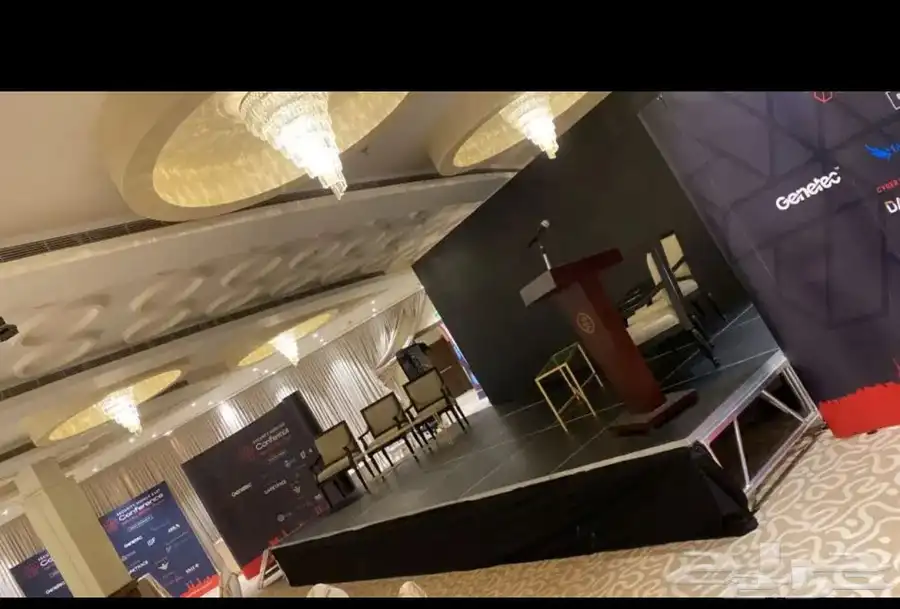 تأجير وبيع شاشات LED وإضاءة مسارح 3