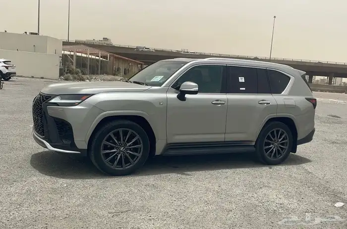 جيب لكزس LX600 F SPORT 2