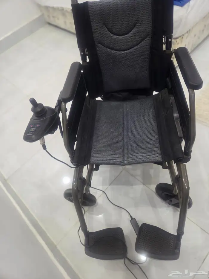 كرسي متحرك كهربائي لي ذو الاعاقه شبه جديد 2