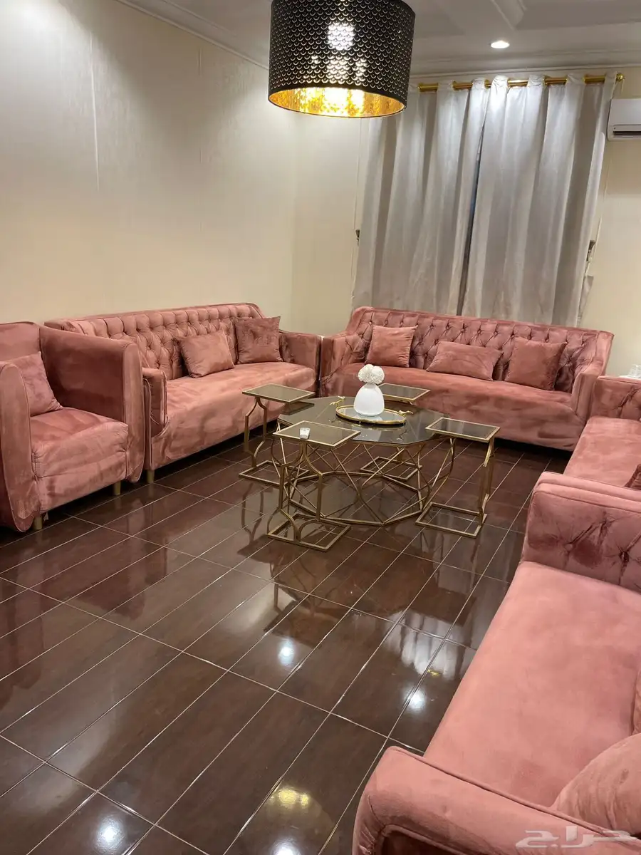 كنب مع ستاره وطاولات 2