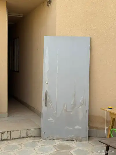 أبواب طواريء نظيفة 1