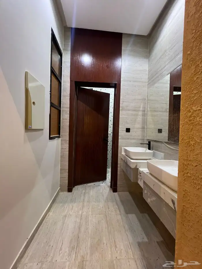 دور ارضى للبيع بحى طويق 2