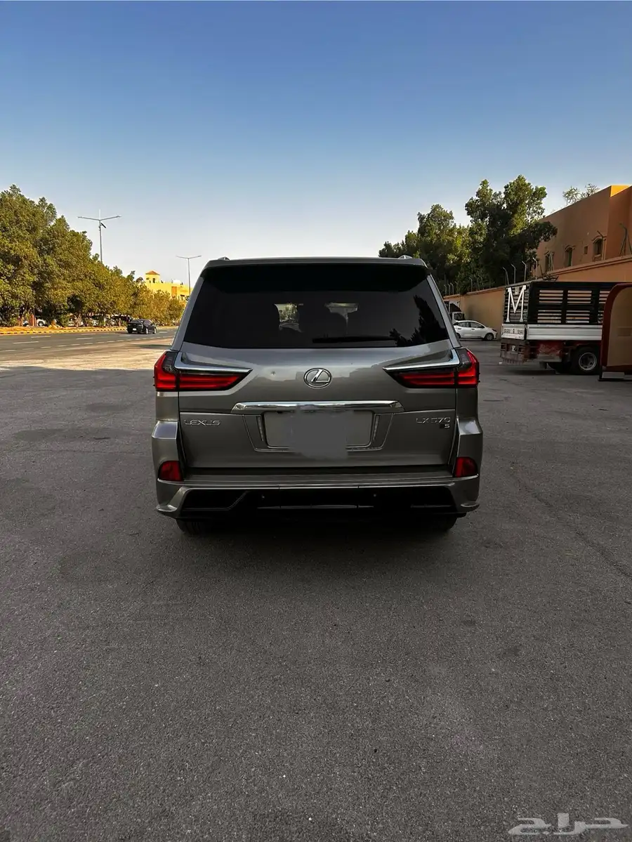 جيب لكزس LX570 2016 11