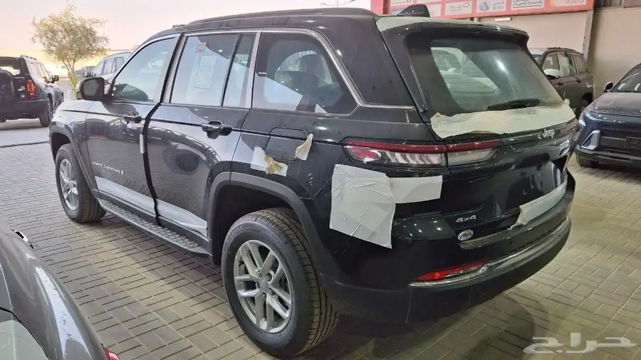 جيب جراند شيروكي 2025 جديد احصل علي موافقه التقسيط في 5د 3