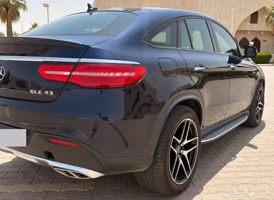 GLE43 AMG 2017 مرسيدس كوبيه - جفالي فل اوبشن نظيف جدا 4