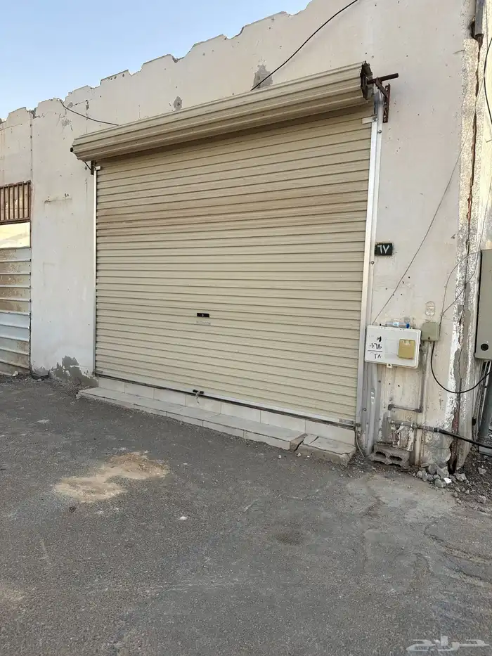 للبيع باب كراج يدوي 0