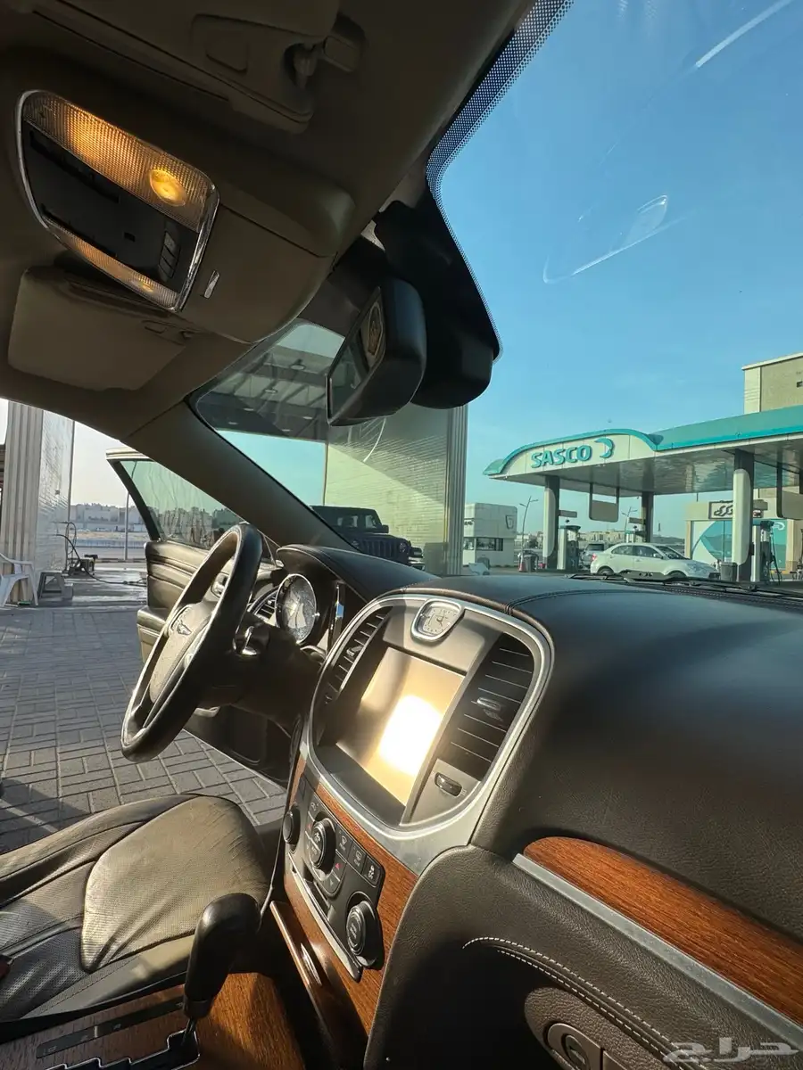 كرايسلر c300 v8 16