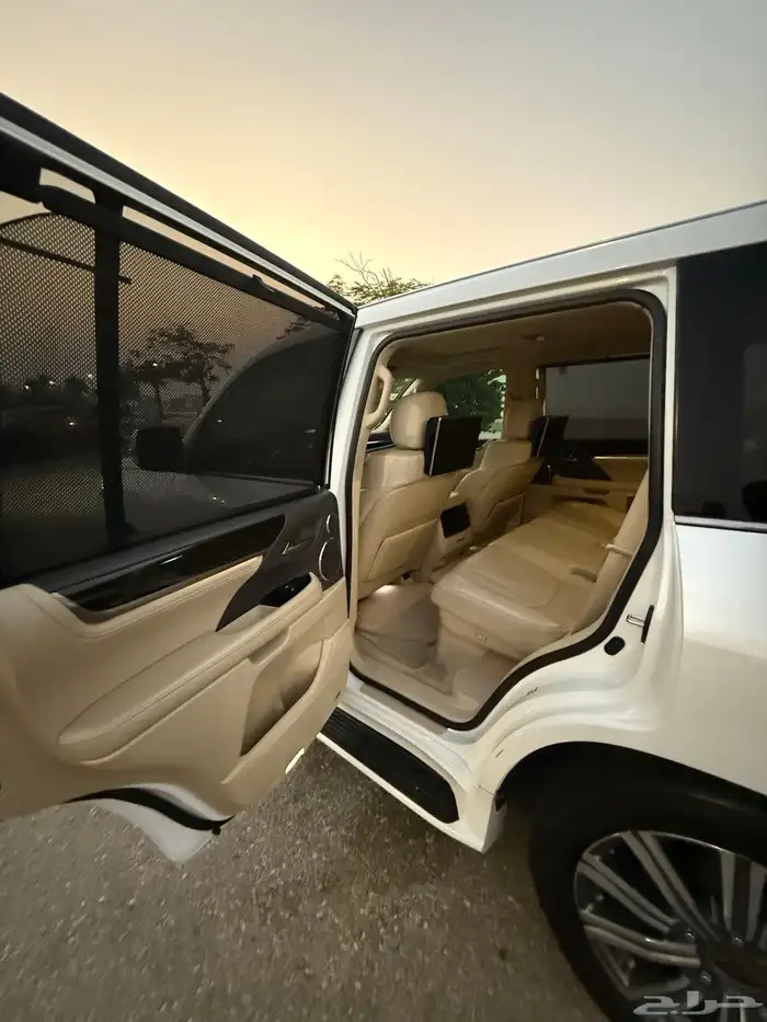 (تم الببع تم البيع)جيب لكزس LX.570 2016سعودي قمه بنضافهDD 22