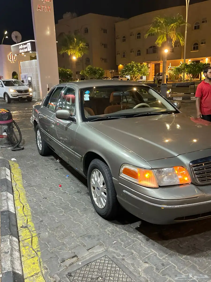 للبيع فورد فكتوريا سعودي 2003 3