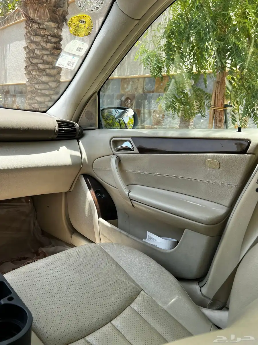 مرسيديس C200 15