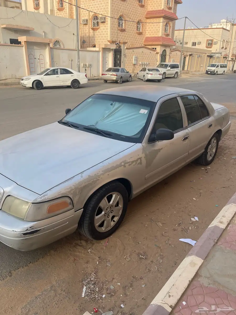 للبيع فورد فكتوريا سعودي 1