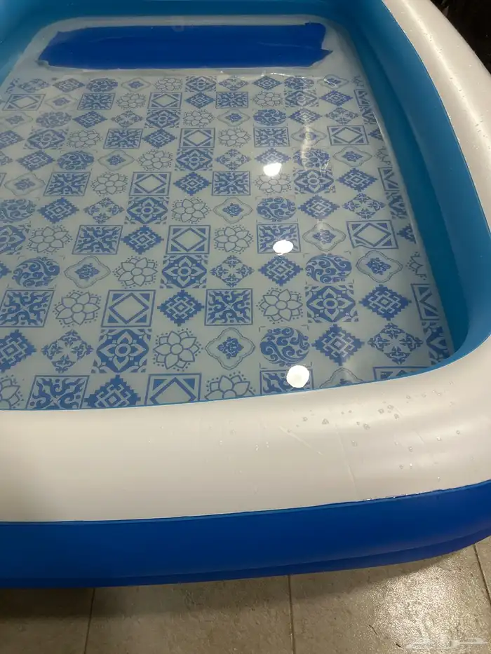 مسبح يكفي 7 اشخاص كبير جدا السعر 450 استخدام نظيف 0