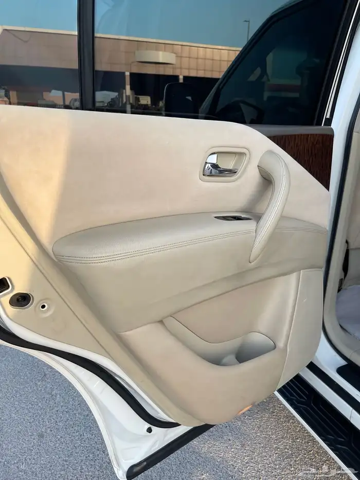 للبيع نيسان بلاتينيوم مكينة 400 13