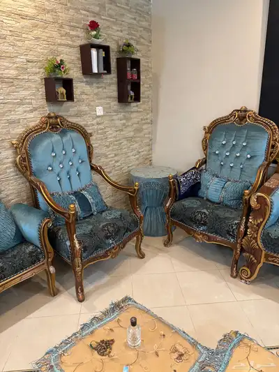 كنب تركي ينفع للحريم نظيف جدا له سنه استخدام قليل جدا للبيع 3