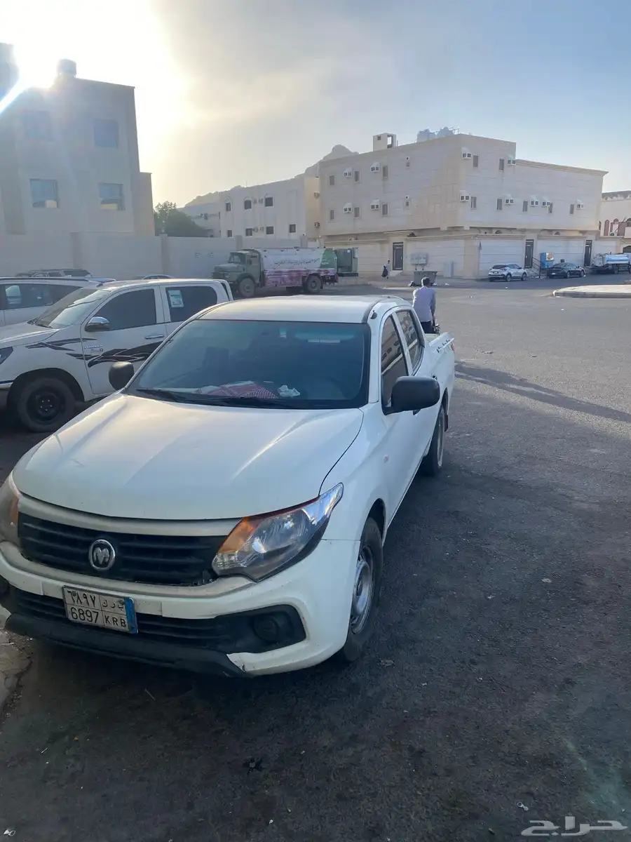 وينت ديزل من شركت دوج نفس المستبيشي الفرق الشعار فقط 0