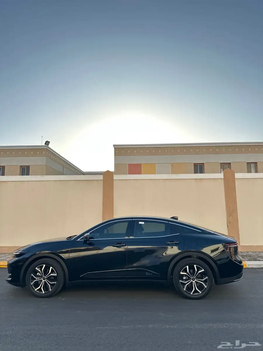كراون بريميوم 2023 2