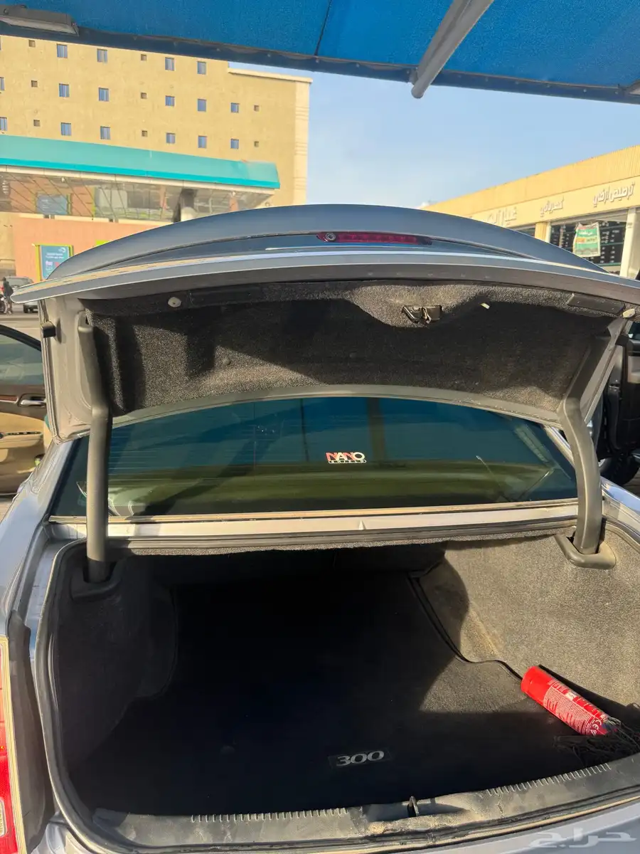 كرايسلر c300 v8 11