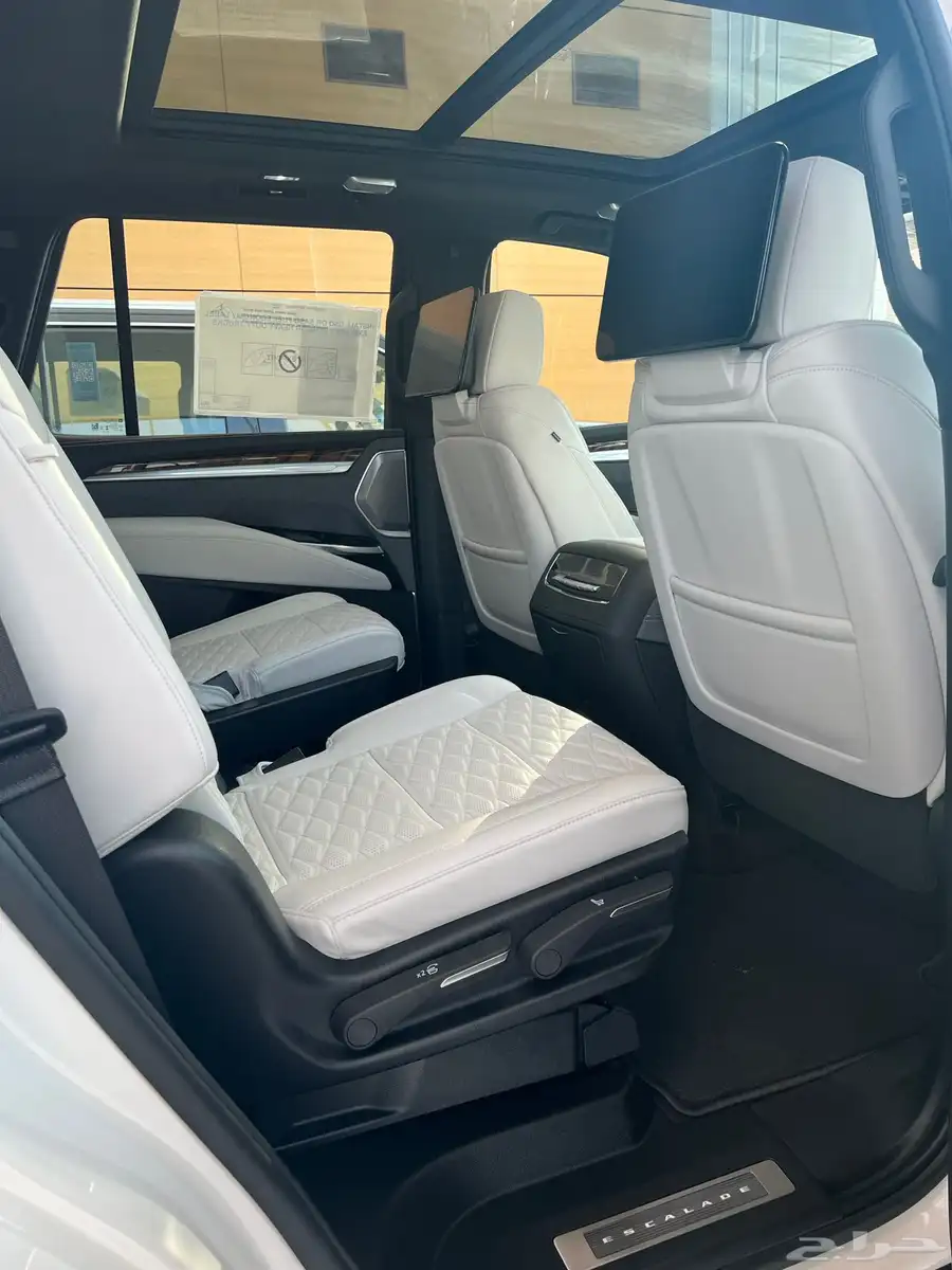 CADILLAC ESCALADE PLATINUM 8