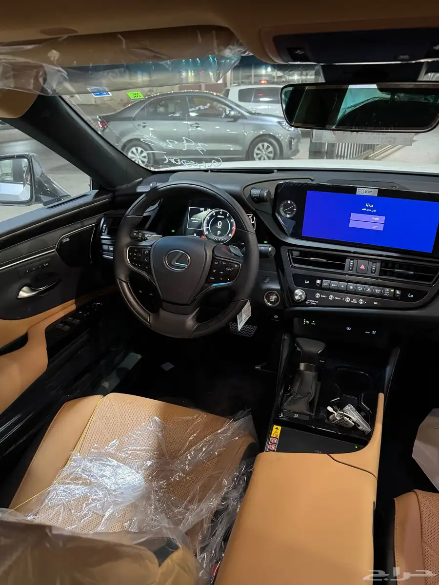 لكزس ES350 فئة DD بنزين 2025 6