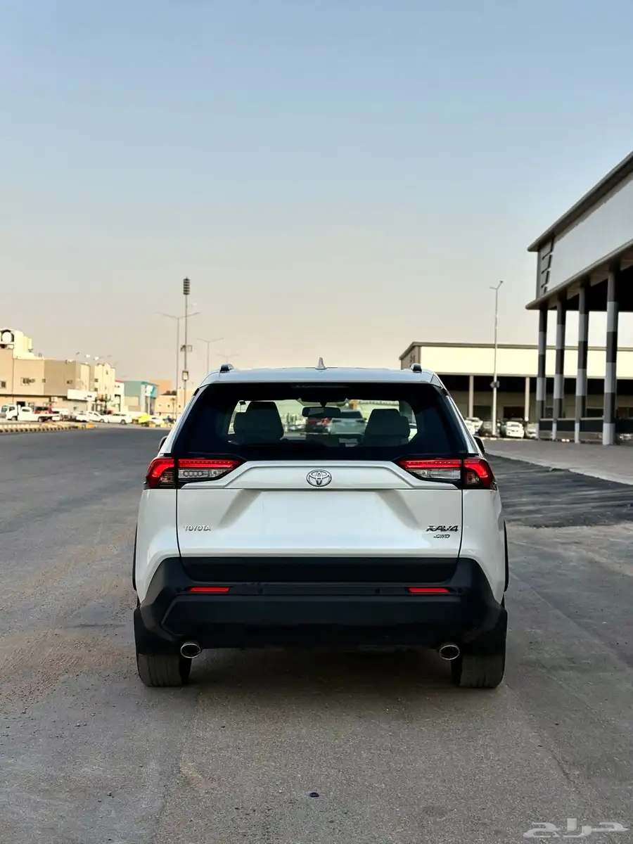تايوتا راف فور 2022 XLE 4WD 4