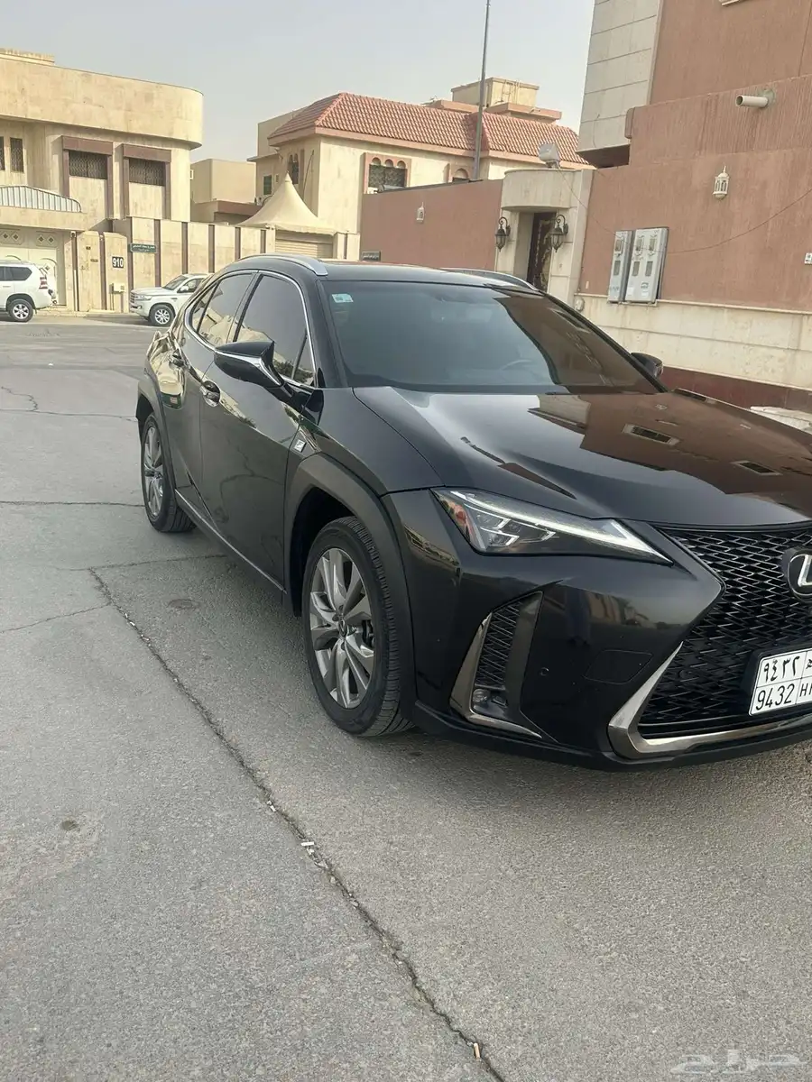 لكزس2019 UX200 فل كامل 3