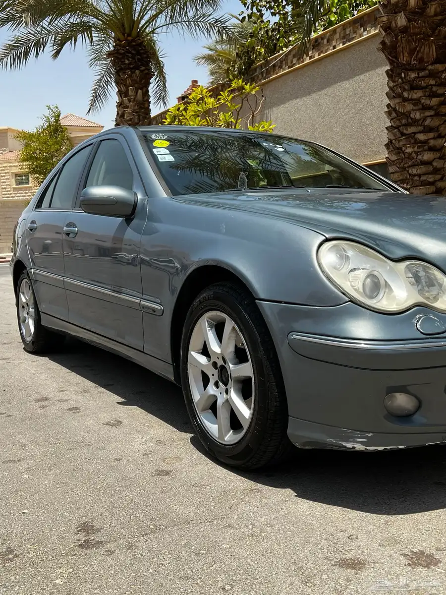مرسيديس C200 8
