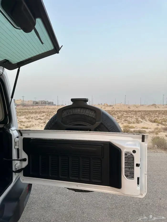 جيب رانجلر صحارى 50