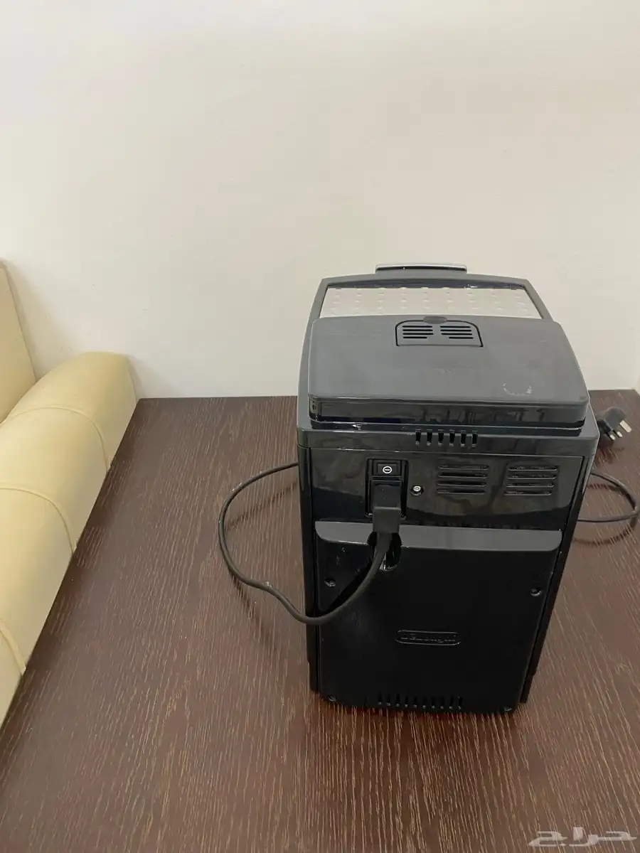 للبيع آلة قهوة DeLonghi Cappuccino Smart   شبه جديدة 2