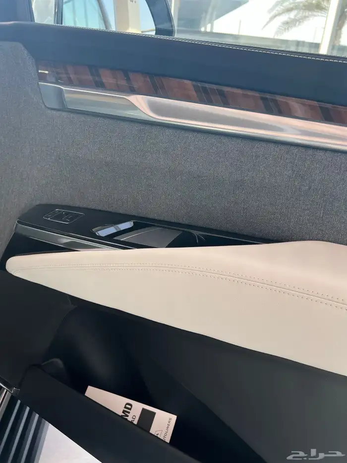 CADILLAC ESCALADE PLATINUM 9